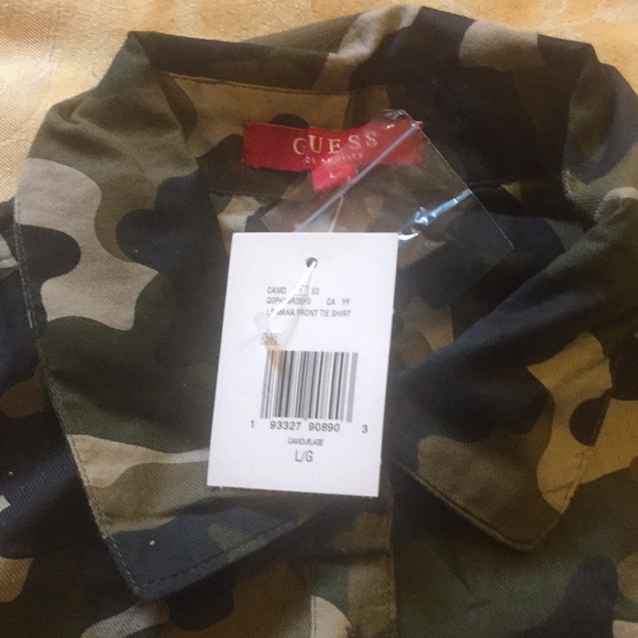 *Brand New* Camouflage Pattern Button-Up - Picture 5 of 5